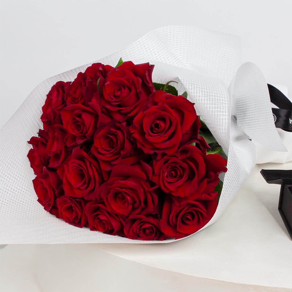 Red Gems | Flowrista Your Best Way to Same Day Flowers Delivery Online