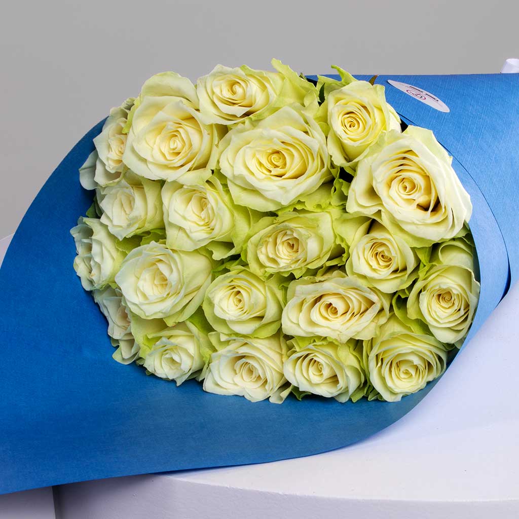 Light Bouquet | Flowrista Your Best Way to Same Day Flowers Delivery Online